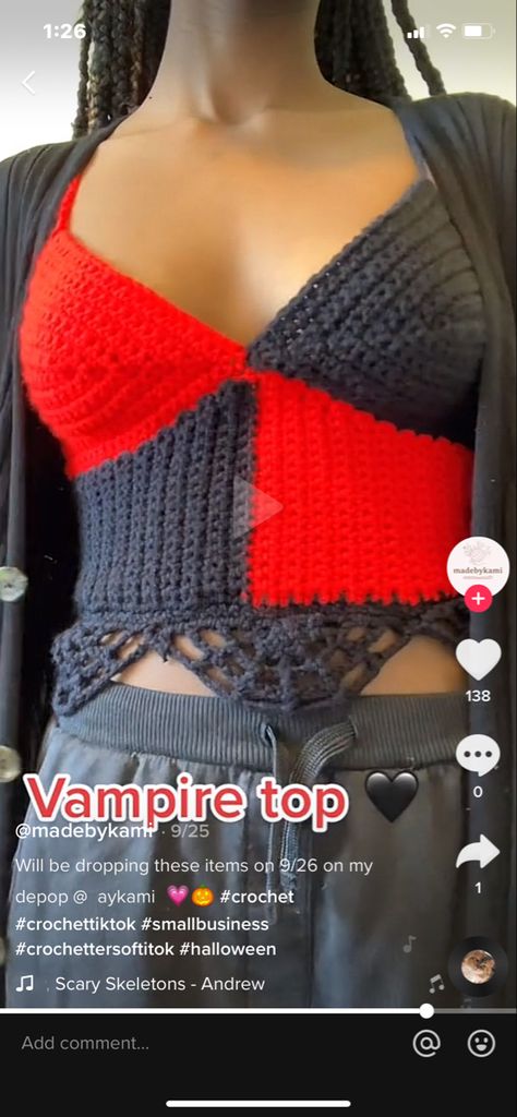 Crochet Halloween Top Pattern, Black And Red Crochet Top, Halloween Crochet Top, Crochet Harley Quinn, Alt Crochet Projects, Crochet Girlies, Crochet Tutorial Step By Step, Weird Crochet, Crochet Cosplay