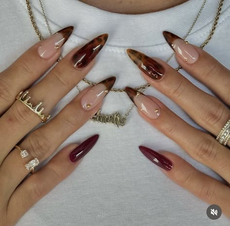 Tortoise Almond Nails, Red Tortoise Shell Nails, Almond Nail Designs Trending Now, Tortoise Nails Design, Long Nails Y2k, Square Nail Inspiration, Turtle Shell Nails, Cute Y2k Nails, Cute Nails For Spring