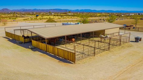 Horse Boarding Facility Ideas, Simple Horse Barns, Pasture Shelter, Mucking Stalls, Dream Barn Stables, Horse Pens, Livestock Barn, Barn Layout, Horse Farm Ideas