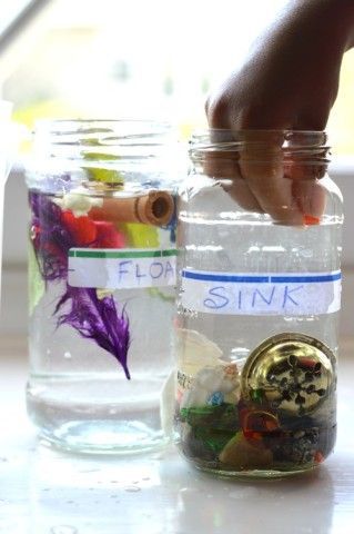 float sink experiments for kids - perfect summer science experiment for preschoolers Weight Activities, Summer Science Experiments, Montessori Science, Science Week, Summer Science, Science Experiments For Preschoolers, Experiments For Kids, Kid Experiments, Kids Science