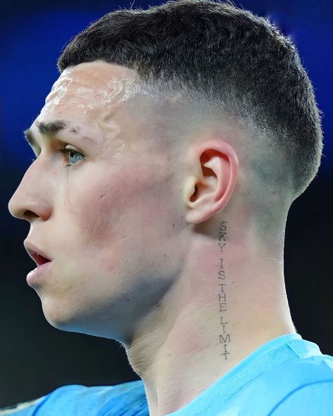 Style Phone Wallpaper, Phone Wallpaper Lockscreen, Hd Aesthetic, Small Neck Tattoos, Half Sleeve Tattoos Forearm, Edgars Haircut, Phil Foden, Poster Wallpaper, Mens Rings Fashion