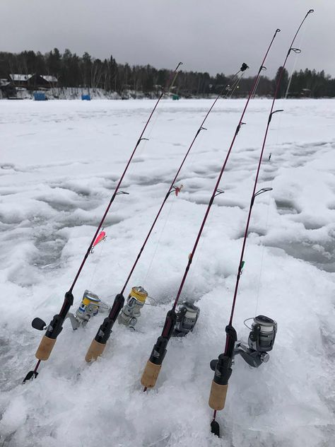 Ice Fishing Aesthetic, Ice Fishing Sled Modifications, Ice Fishing Diy, Ice Fishing House, Ice Fishing Rods, Funny Ice Fishing Memes, Fishing Rods And Reels, Fishing Rigs, Fishing Diy