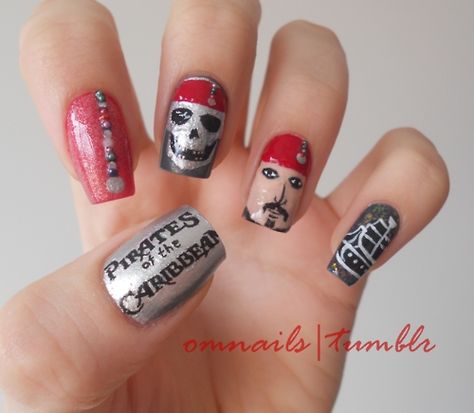 Pirates of the Caribbean Nails - great for pirate night on the cruise Pirate Nail Art, Pirate Nails, Frozen Nails, October Nails, Nail Art Disney, Crazy Nails, Disney Nails, Pirate Party, Nail Art Galleries