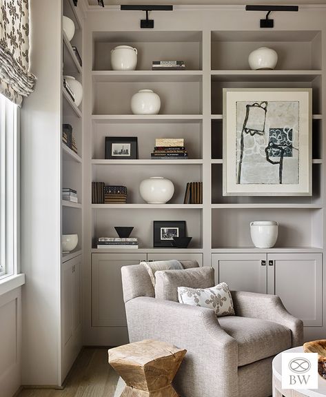 House Tour: Beth Webb Designed Lake House Part 1 - Design Chic Shelf Styling Living Room, Styling Living Room, Beth Webb, Billy Ikea, Fresh Farmhouse, Georgia Homes, Book Shelves, Shelf Styling, House Tour