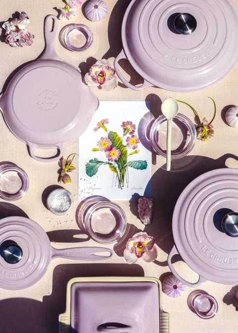 Purple Table Settings, Lavender Kitchen, Le Creuset Set, Le Crueset, Le Creuset Colors, Instagram Branding Design, Le Creuset Cookware, Purple Kitchen, Pretty Kitchen