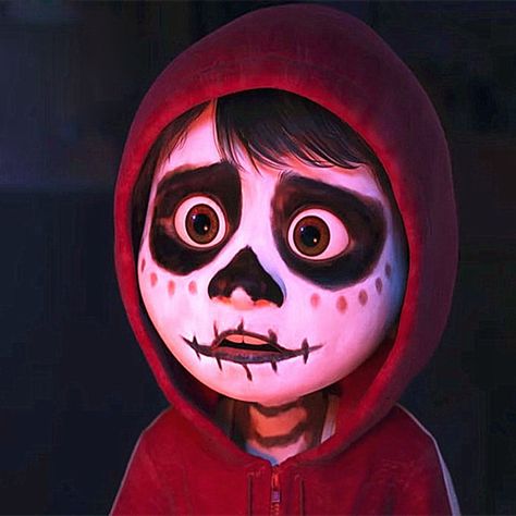 Miguel Pumpkin Painting Ideas Disney, Painting Ideas Disney, Disney Coco, Pumpkin Painting Ideas, Pumpkin Painting, Painting Ideas, Face Paint, Coco, Paint