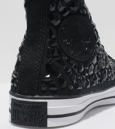 Winter Ugg, All Star Black, Basket Style, Boots Woman, Star Black, Converse Black, Bling Shoes, Men's Footwear, Converse Sneakers