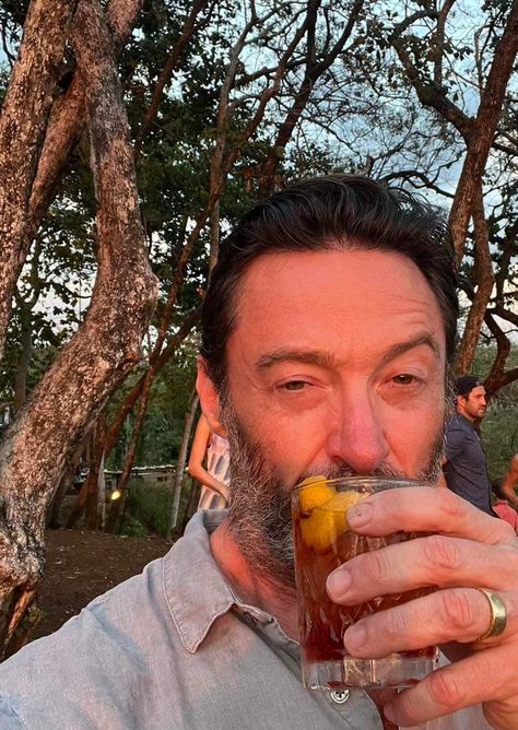 Hugh Jackman Beard, Hugh Jackman Reaction Pic, Hugh Jackman Hot Pics, Hugh Jackman Funny, Hugh Jackman Images, Old Man Pictures, Hugh Jackman Logan, Handsome Jack, Wolverine Hugh Jackman