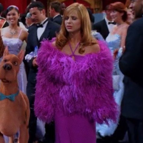 Films And Shit🕸🍭 on Instagram: “Daphne’s Looks from Scooby Doo 2: Monsters Unleashed, 2004💅🏼 • • • #daphne #scoobydoo #sarahmichellegellar #queen #fashionicon…” Daphne From Scooby Doo, Scooby Doo Pictures, Scooby Doo Mystery Inc, Scooby Doo Movie, Scooby Doo Mystery Incorporated, Daphne And Velma, Daphne Blake, Scooby Doo Mystery, Fire Fits