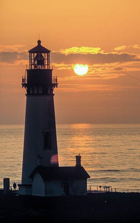 Summer Of Hearts And Souls, Lucy Moon, Fisherman Aesthetic, Lighthouses Photography, Lighthouse Photos, Lighthouse Pictures, Lighthouse Keeper, Beautiful Lighthouse, Beacon Of Light