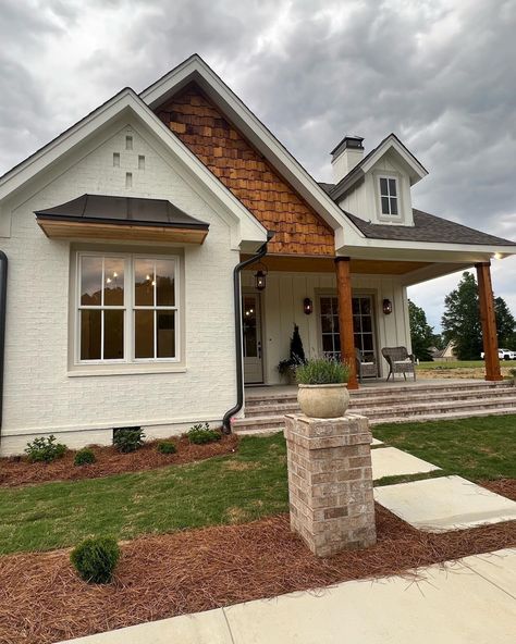 Modern Farmhouse Brown Roof, Timeless Exterior House Colors, Stucco And Stone Exterior Farmhouse, Exterior House Colors, House Colors, House Exterior, Villa, Dream House, Exterior