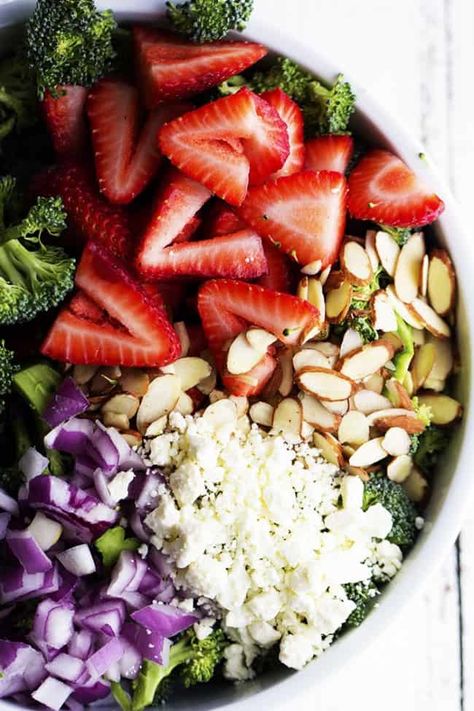 Creamy Strawberry Broccoli Salad Dream Salad, Apple Cranberry Salad, Avocado Spinach Salad, Waldorf Chicken Salad, Strawberry Cheesecake Salad, Cooked Broccoli, Salad With Strawberries, Strawberry Salad Recipe, Creamy Broccoli Salad