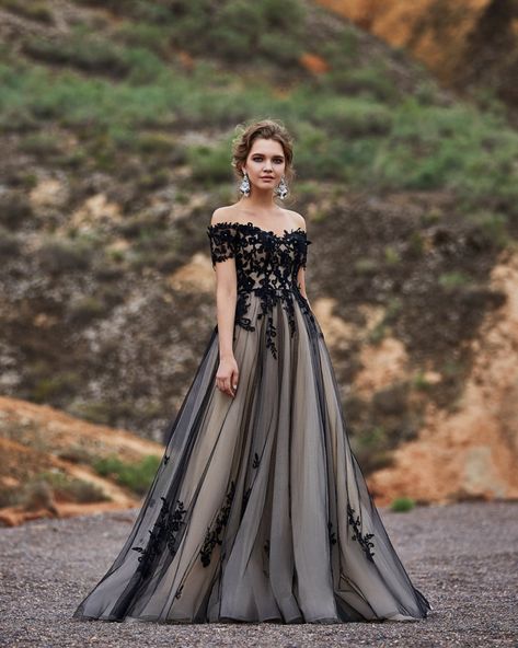 Boho Black Wedding, Black Wedding Dress Lace, Wedding Guest Gowns, Black Wedding Dress, Elegant Black Dress, Mother Of The Bride Gown, Wedding Dress Lace, Beach Bride, Wedding Dress Fabrics