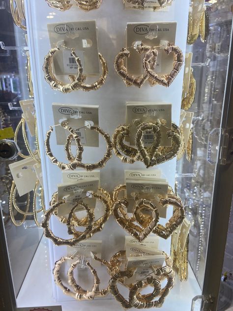 Custom Gold Jewelry, Xoxo Jewelry, Dope Jewelry Accessories, Expensive Jewelry Luxury, Golden Jewelry, Jewelry Accessories Ideas, Dope Jewelry, Girly Accessories, Expensive Jewelry