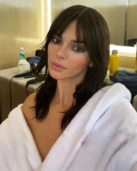 Kendall Jenner Hair Color, Kendall Jenner Haircut, Kendall Jenner Hair, Kendall Jenner Face, Kendall Jenner Icons, Stile Kendall Jenner, Kendall Style, Kendall Jenner Style, Kardashian Jenner