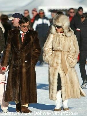 Winter Party Outfit Men, Russian Dinner, Apres Ski Men, Fur Aesthetic, Russian Samovar, Snow Pics, Real Aesthetic, Russian Design, Fur Coat Men