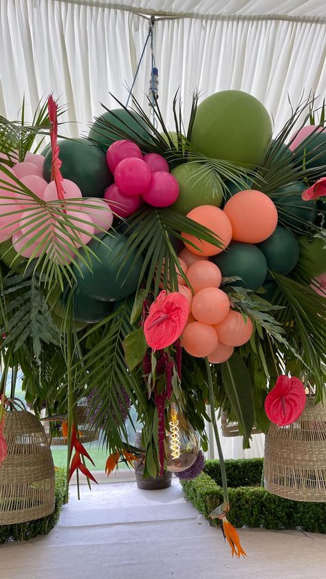 Centerpieces Balloons, Deco Nouvel An, Hawaiian Baby Showers, Havana Nights Party, Intimate Dinner Party, Mexico Party, Caribbean Party, Island Party, Luau Theme Party