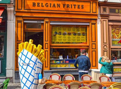 French Fries Shop Design, Fries Store, Belgium Fries, French Fries Design, Fries Packaging, Tailgating Trailers, Belgian Fries, Backyard Bbq Grill, Popcorn Shop