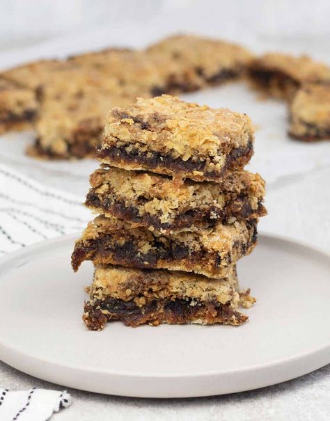 Date Recipe, Date Biscuits, Date Slice, Oat Slice, Apple Slice Recipe, Date Squares, Slice Recipe, Energy Ball Recipe, Date Recipes