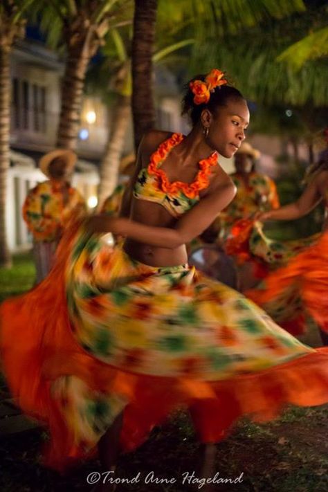 Island Culture, Caribbean Dance, African Dancers, Carribean Culture, Carribean Dance, Caribbean Girl, Barbadian Culture, Mauritius Women, Mauritian Culture