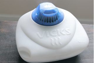 If someone is sick or you desire a higher humidity level in the winter, a Vicks Vapor humidifier, or vaporizer, allows you to send warm moisture into the air in a room within a short time. When your humidifier stops vaporizing, even though it's still in working condition otherwise, you must troubleshoot the problem to solve it. One of the most... Vicks Humidifier, Humidifier Benefits, Vicks Vapor, Vicks Vaporub Uses, Uses For Vicks, How Do You Clean, Cool Mist Humidifier, Vicks Vaporub, Sagging Skin