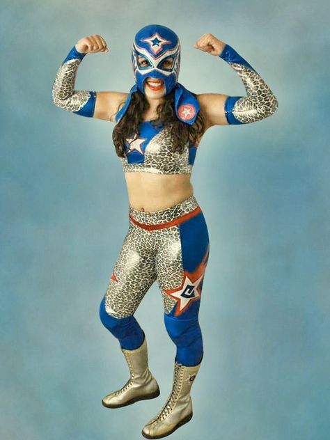 #cmll #luchalibre #luchalibreaaa #cmlldeluchalibre #luchalibrefemenina #NaciónLuchaLibre  #wrestling #femalewrestlers #wrestlingwomens #impac #wwe #roh #stardom #shimmer #luchadora #aew #luchadoras Wrestler Outfit, Digital Mask, Female Wrestling, Mexican Wrestling, Apocalypse World, Mma Boxing, Women's Wrestling, Female Wrestlers, Wwe