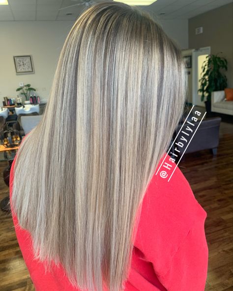 Blended Ashy Blonde, Dimensional Blonde Straight Hair, Blonde Balayage Straight Hair, Blonde Balayage Straight, Icy Blonde Balayage, Diy Bachelorette, Pale Skin Hair Color, Cool Blonde Hair Colour, Ashy Hair