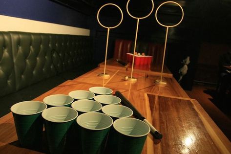 Quidditch Pong, Harry Potter Drinking Game, Games For Parties, Party Harry Potter, 1st Birthday Games, Drinking Games For Parties, Harry Potter Quidditch, Harry Potter Birthday Party, Super Party