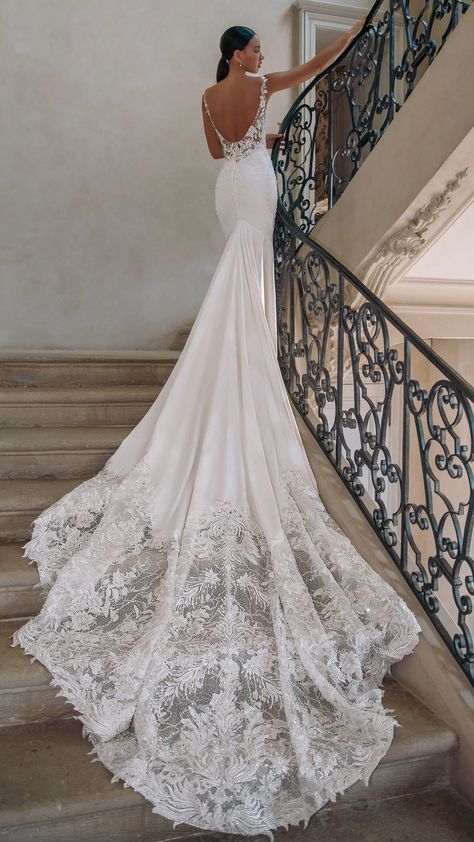 Fitted Wedding Dress With Train, Elise Aesthetic, Tight Wedding Dress, Fishtail Wedding Dress, Wedding Dress Low Back, Dress Train, Long Train Wedding Dress, Allure Bridals, Pretty Wedding Dresses