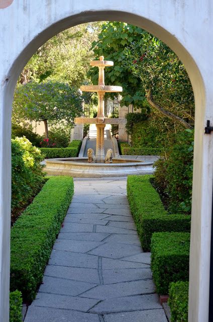 Westmont College, Italian Fountain, Mediterranean Courtyard, Courtyard Plants, Spanish Casa, Fountain Ideas, College Tour, Courtyard Gardens, Desert Garden