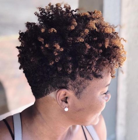 50 Breathtaking Hairstyles for Short Natural Hair - Hair Adviser Natural Golden Blonde, Combover Hairstyles, Short Natural Curls, Short Textured Hair, Tapered Natural Hair, Natural Hair Cuts, Tapered Hair, Pelo Afro, 2024 Color