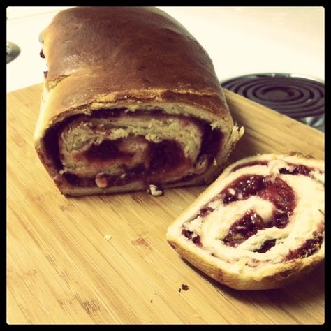 White Chocolate Raspberry Swirl Bread (I'll insert dried cherries instead) White Chocolate Cherry Bread, Chocolate Cherry Bread, Great Harvest Bread, White Chocolat, Babka Bread, Raspberry Bread, White Chocolate Cherry, Harvest Bread, Cherry Bread