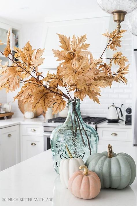 Fall Door Decorations For Home, Coastal Fall Decor Ideas, Coastal Fall, Pumpkin Vase, Casa Halloween, Fall Kitchen Decor, Kitchen Island Decor, Fall Decor Inspiration, Fall Door Decorations