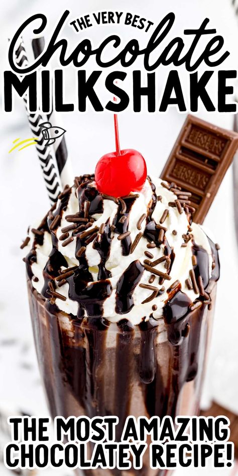 Chocolate Milkshake Dark Chocolate Milkshake, Gourmet Milkshakes, Yummy Milkshakes, Chocolate Ice Cream Milkshake, Brownie Milkshake, Chocolate Milkshake Recipe, Blendjet Recipes, Oreo Milkshake Recipe, Family Drinks