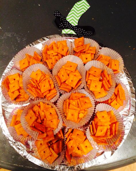 Orange Colored Snacks For Party, Orange Halloween Food Ideas, Orange Themed Snacks, Orange Party Food Snacks Ideas, Color Themed Party Food Orange, Orange Color Snacks, Orange Colored Snacks, Orange Color Food, Orange Colored Appetizers