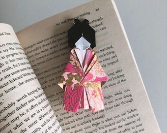 Premium handmade origami and paper decorations by PetiteSlo Bookmarks Origami, Gift Origami, Kimono Doll, Origami Bookmark, Japanese Origami, Origami Butterfly, Japanese Gifts, Christmas Origami, Paper Butterfly