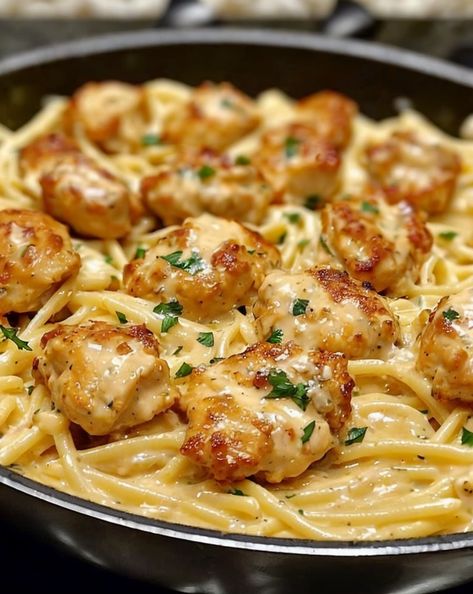 Indulge in irresistible Garlic Butter Chicken Bites paired with creamy Parmesan pasta—perfect for a quick, delicious dinner fix! #DinnerIdeas #GarlicButter #PastaLovers #QuickMeals #ChickenRecipes Creamy Parmesan Pasta, Garlic Butter Chicken Bites, Butter Chicken Bites, Garlic Butter Pasta, Garlic Chicken Pasta, Quick Delicious Dinner, Parmesan Pork Chops, Hashbrown Casserole Recipe, Chicken Parmesan Pasta