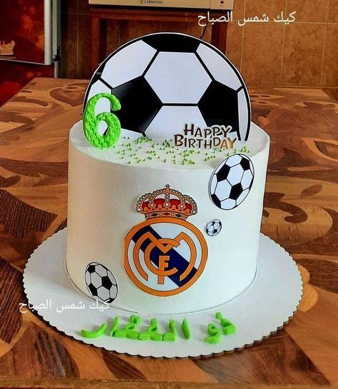 Cr7 Birthday, Pretty Birthday Cakes, Cake Flavors, Birthday Cake Kids, Kids Cake, Cristiano Ronaldo, Football Team, Real Madrid, Birthday Parties