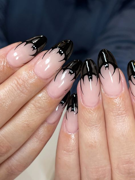 October Nails Acrylic Almond, Gothic Oval Nails, Bat Gel Nails, Dark Nail Inspo Almond, Halloween Nails 2024 Almond, Subtle Halloween Nails Almond, Simple Goth Nails Almond, Alt Nails Coffin, Short Bat Nails