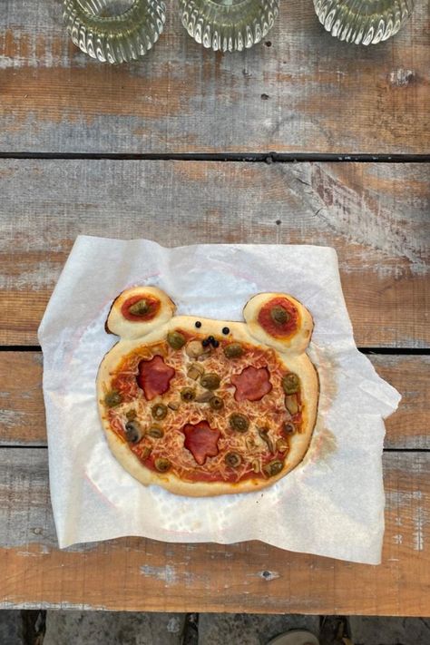 pizza aesthetic, cute pizza, homemade, bear pizza, kawai Cute Pizzas, Bear Pizza, Pizza Aesthetic, Pizza Homemade, Pizza Shapes, Funny Pizza, Cute Pizza, Pizza Funny, Aesthetic Cute