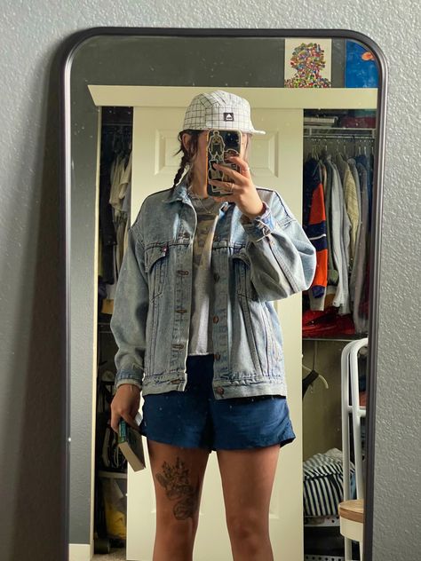 Jeans Granola Outfit, Styling Patagonia Baggies, Patagonia Hat Outfit, Patagonia Baggies Women Outfit, Baggies Patagonia Outfit, Patagonia Baggies Outfit, Patagonia Baggies Women, Thrift Bundle, Granola Vibes