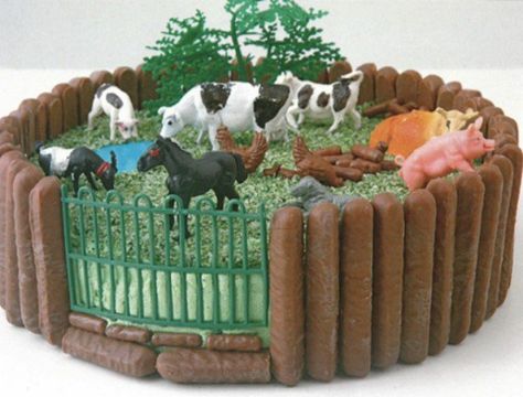 13 best cakes from the Women's Weekly Birthday Cake book. Farm Birthday Cakes, Zoo Cake, Barnyard Cake, Horse Birthday Cake, Farm Animal Cakes, Birthday Cake Writing, Animal Birthday Cakes, Farm Themed Birthday Party, Farm Cake