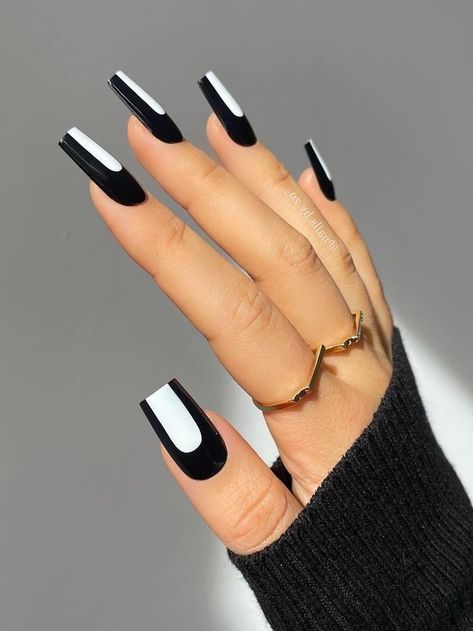 Black On White Nails, Pretty Nails Black And White, Black Nail Designs Simple Classy, Black White Nails Designs Classy, Edgy Nail Colors, Black And White Nails Inspiration, Classy Gel X Nail Designs, White And Black Nails With Designs, Best Nail Designs Classy