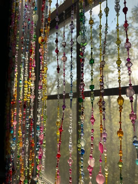 Bead Curtain Bedroom, Beaded Window Curtains Diy, Bedroom Door Beads, Bohemian Beaded Curtains, Beaded Curtains Aesthetic, Pearl Curtains Beads, Sun Catcher Curtain, Glass Bead Curtain Diy, Creative House Decor