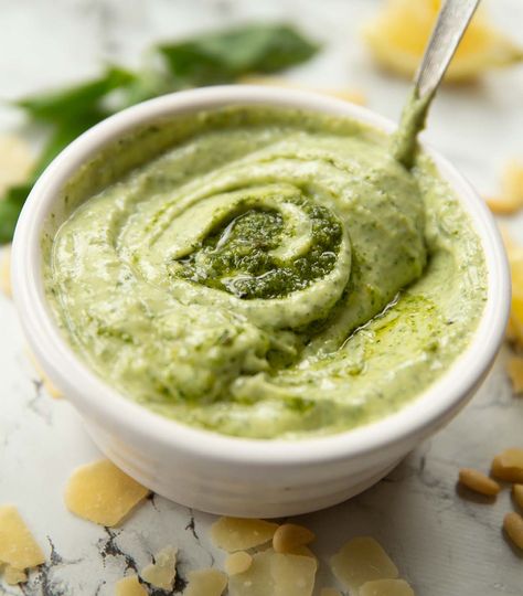 Pesto Mayo is the twist on mayonnaise you never knew you needed. With just 3 ingredients it truly couldn't be easier to make! #pesto #mayo #mayonnaise #pestomayo | www.somethingaboutsandwiches.com Sandwich Spread Recipes, Pesto Mayo, Homemade Pesto Recipe, Make Pesto, Pesto Sandwich, Pesto Dip, Mayonnaise Recipe, Clam Recipes, Sandwich Spread