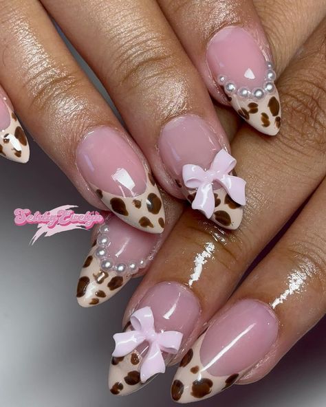 Cheetah Toe Nails Designs, Nails Cheetah Print Pink, Almond Nails Cheetah, Cheetah Nails Almond, Cheetah Toes, Pink Leopard Print Nails, Nails Cheetah Print, Toe Nails Designs, Cheetah Print Pink