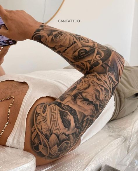 Arm Cover Up Tattoos, Portrait Tattoo Sleeve, Shoulder Cap Tattoo, Inner Bicep Tattoo, Realistic Tattoo Sleeve, Full Sleeve Tattoo Design, Chicano Style Tattoo, Men Tattoos Arm Sleeve, Cool Arm Tattoos