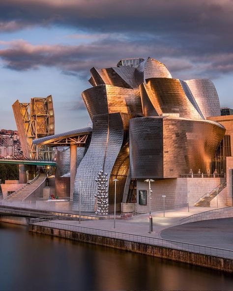 designboom magazine on Instagram: “the guggenheim museum #bilbao by @frankgehry — designed to catch the light. image by @madebyvadim  #architecture #architecturephotography…” Frank Gehry House, Frank Gehry Architecture, Gehry Architecture, Guggenheim Museum Bilbao, The Guggenheim Museum, Lebbeus Woods, Zaha Hadid Architecture, Bilbao Spain, Landscape Architecture Drawing