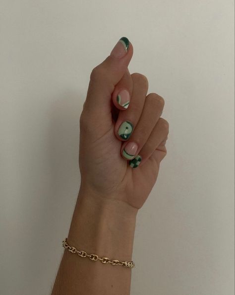 Summer short gel nails - matcha green Green Gel Nails Ideas, Masc Nails, Short Natural Nails, Graffiti Nails, Pearl Nail Art, Short Gel Nails, Nail Polish Stickers, Acrylic Nails Coffin Pink, Pearl Nails