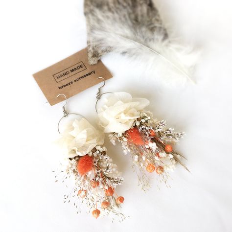 Dried Flower Earings, Fresh Flower Earrings, Dried Flowers Earrings, Boho Wedding Jewelry Bohemian Bride, Floral Wearables, Diy Flower Earrings, Wearable Florals, Earring For Bride, Wildflower Earrings